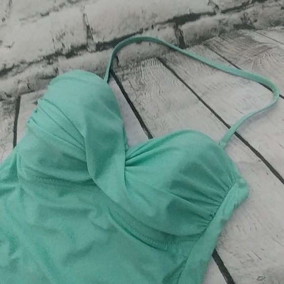 DONATED REACTION KENNETH COLE mint one piece sz 4 - Picture 3 of 8